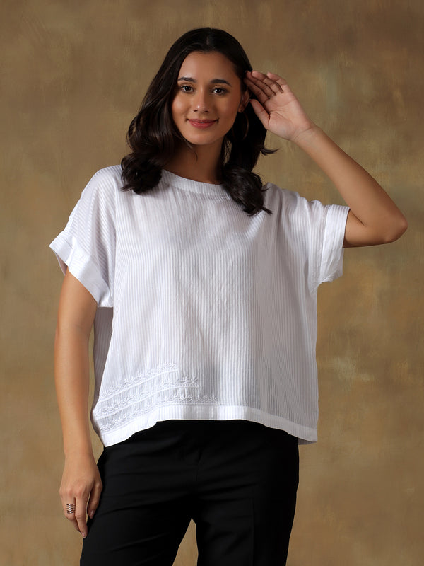 Lucknowi Chikankari Box Top